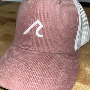 Redvanly Apres Golf snapback Rose Pink and White Trucker Hat